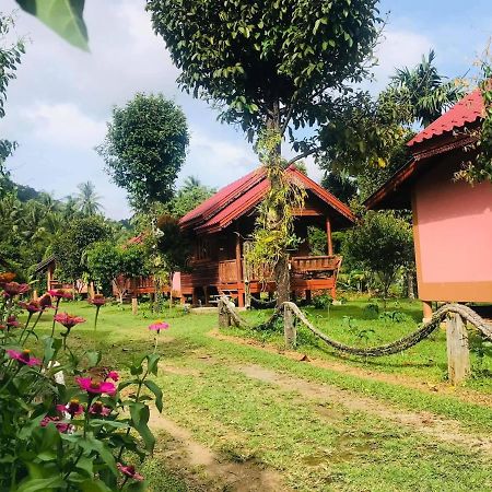 Phet Ban Suan Hotel Koh Chang Buitenkant foto